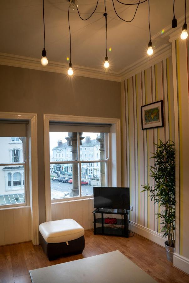 Cornerhouse Apartments Лландидно Екстер'єр фото
