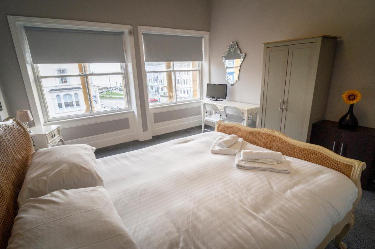 Cornerhouse Apartments Лландидно Екстер'єр фото