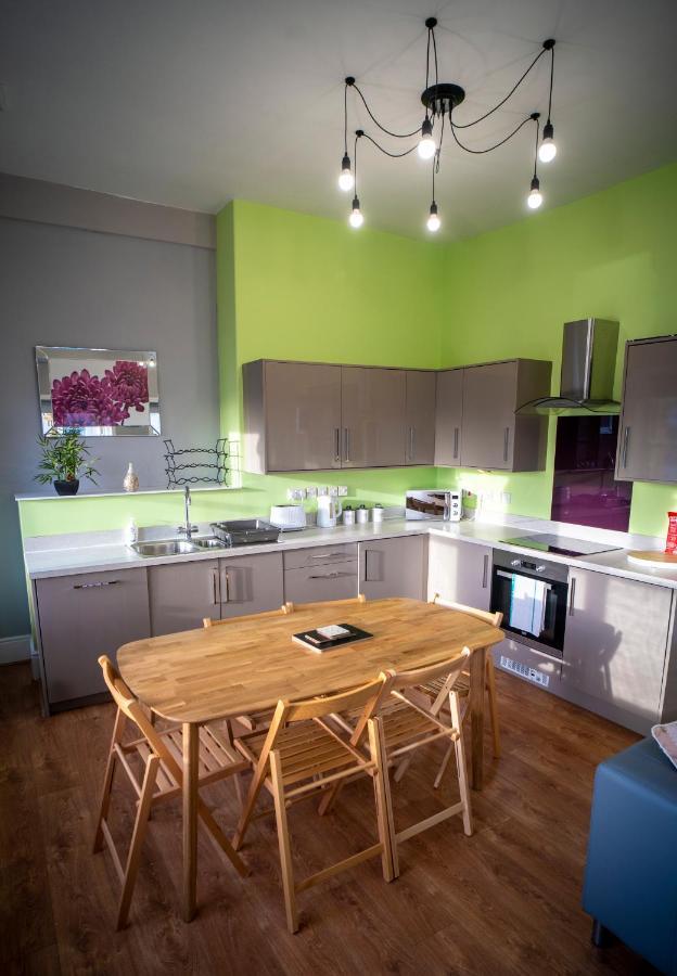 Cornerhouse Apartments Лландидно Екстер'єр фото